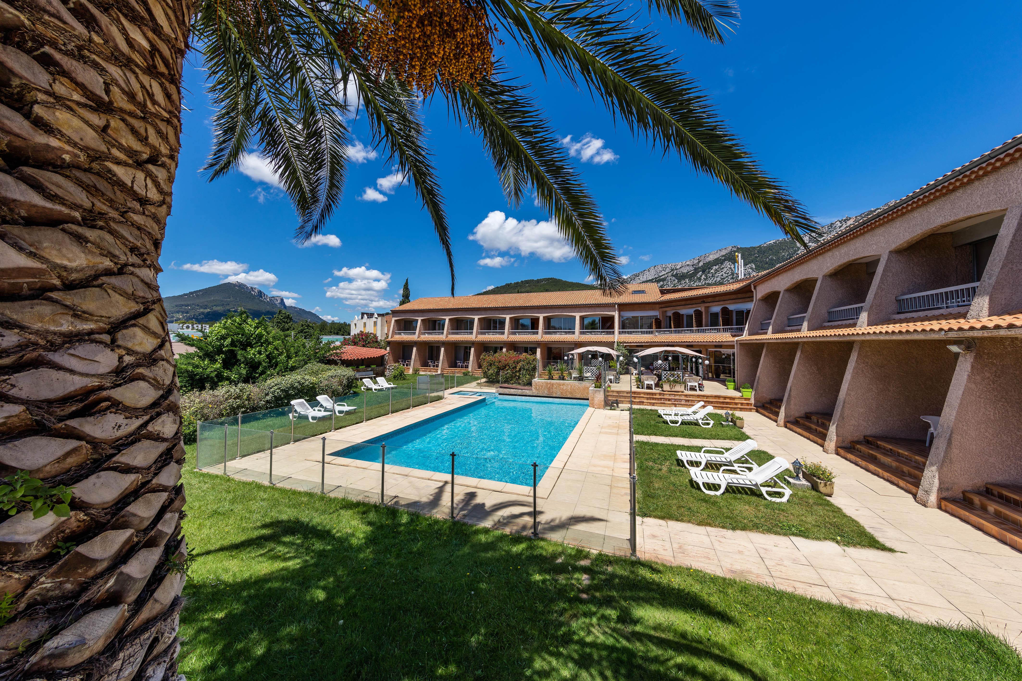 Noemys Toulon La Valette - Hotel Restaurant Avec Piscine Εξωτερικό φωτογραφία