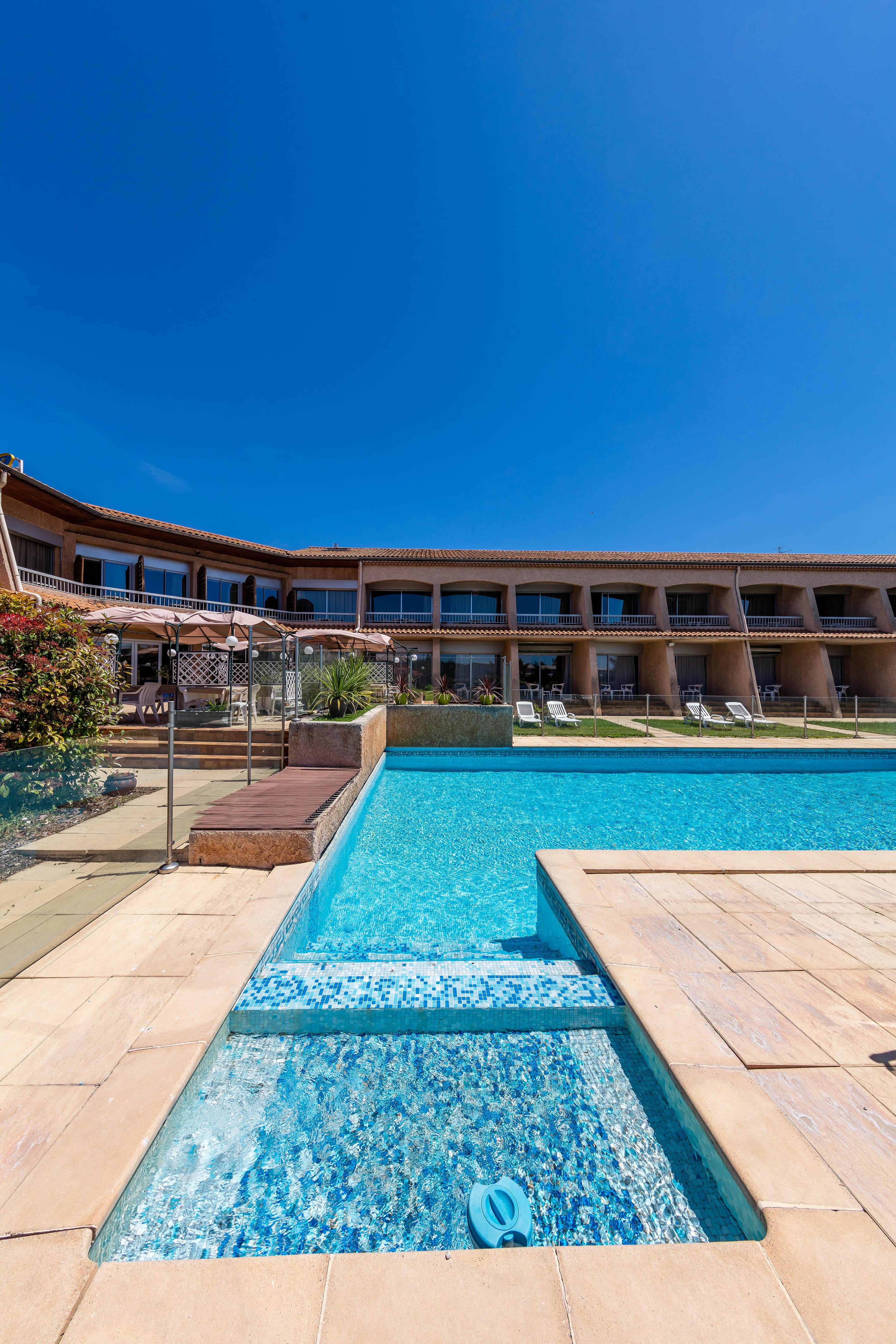 Noemys Toulon La Valette - Hotel Restaurant Avec Piscine Εξωτερικό φωτογραφία