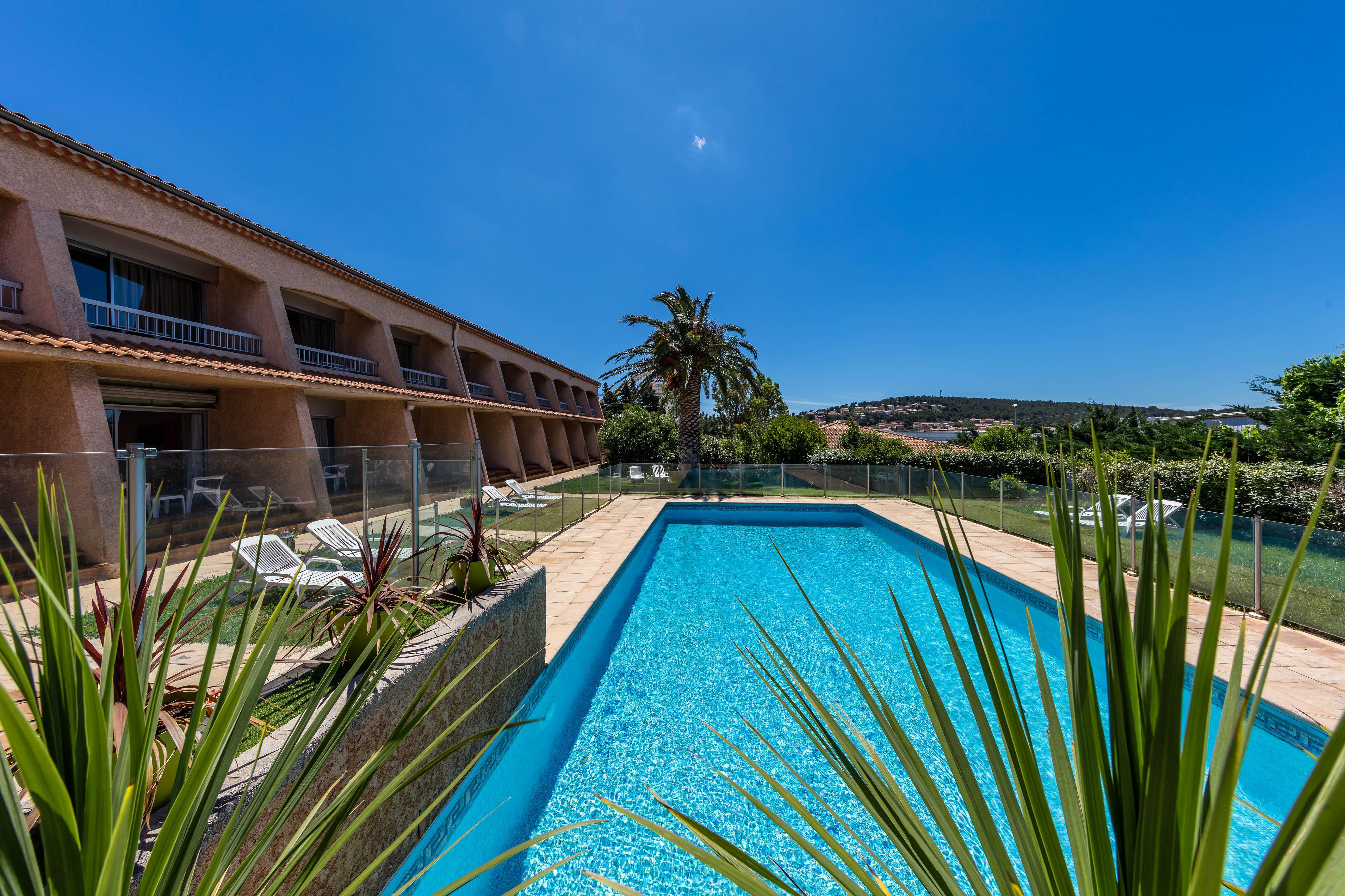 Noemys Toulon La Valette - Hotel Restaurant Avec Piscine Εξωτερικό φωτογραφία
