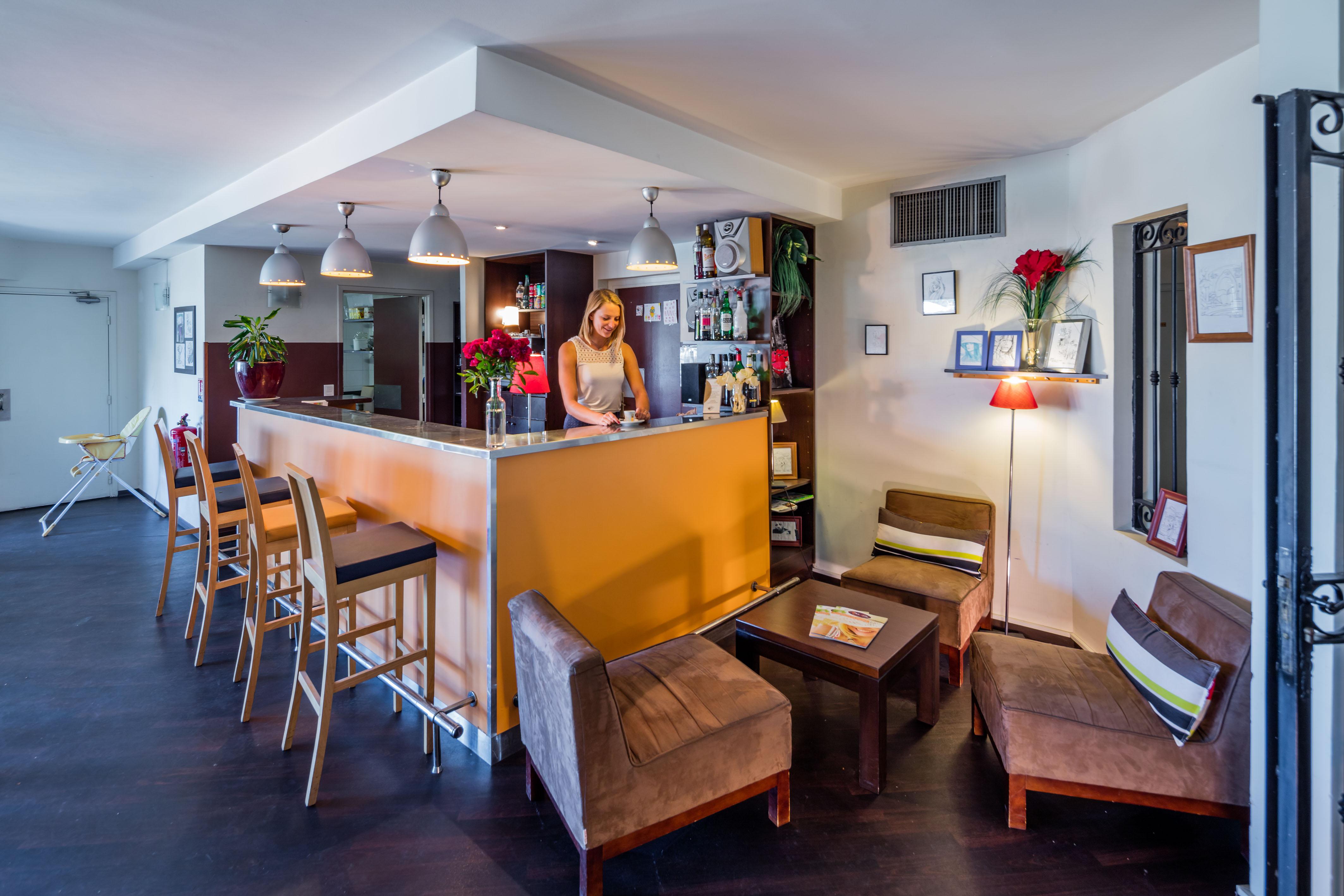 Noemys Toulon La Valette - Hotel Restaurant Avec Piscine Εξωτερικό φωτογραφία