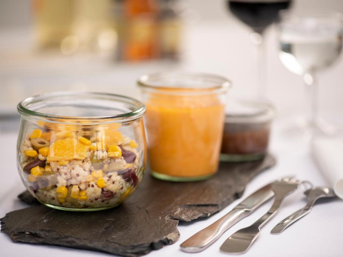 Noemys Toulon La Valette - Hotel Restaurant Avec Piscine Εξωτερικό φωτογραφία